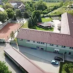 Dvur Hotel