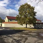 Hotel Dvur 3*