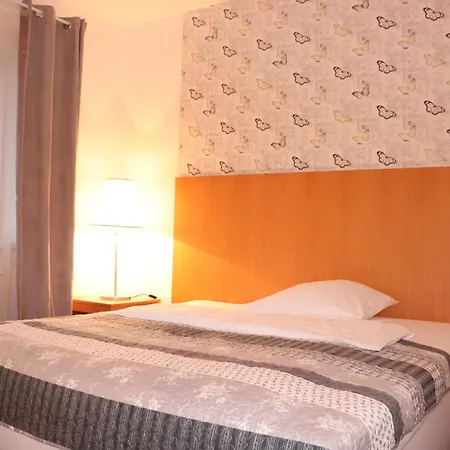Hotel Dvur Krnsko